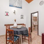 With Parking Space - 23561 Apartment Porec