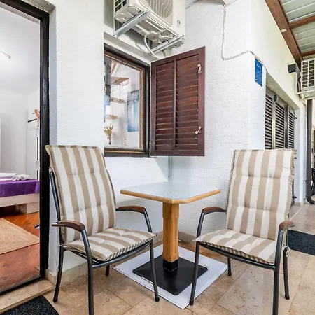 With Parking Space - 23561 Apartman *