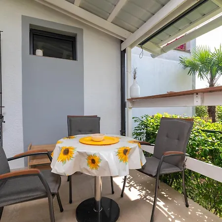 דירה With Parking Space - 23561