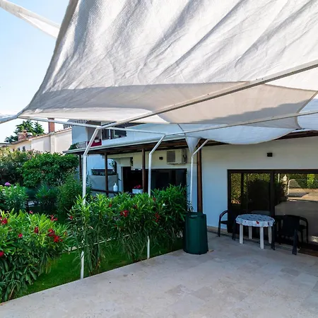 With Parking Space - 23561 * Πόρετς