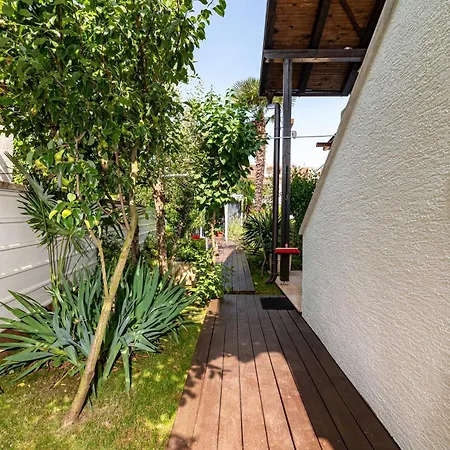 With Parking Space - 23561 * Πόρετς