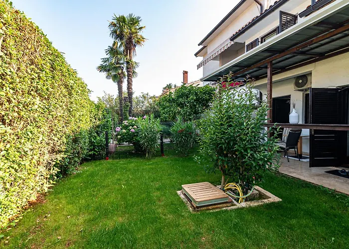 With Parking Space - 23561 Апартаменти Пореч