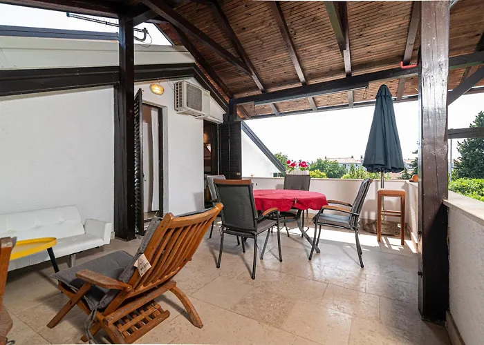 With Parking Space - 23561 Lejlighed Poreč